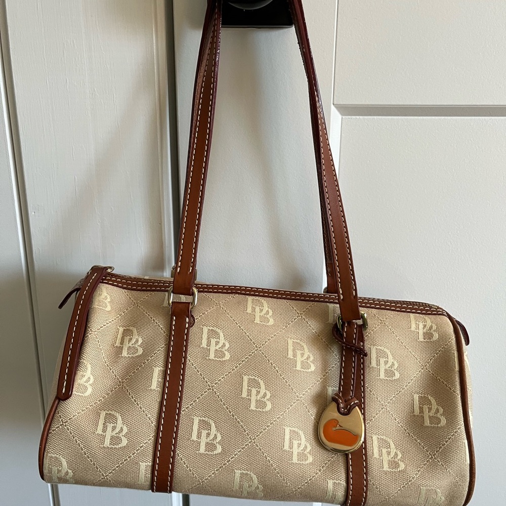 Dooney & Bourke Beige Monogram Barrel Bag with Brown Trim - Picture 2 of 6